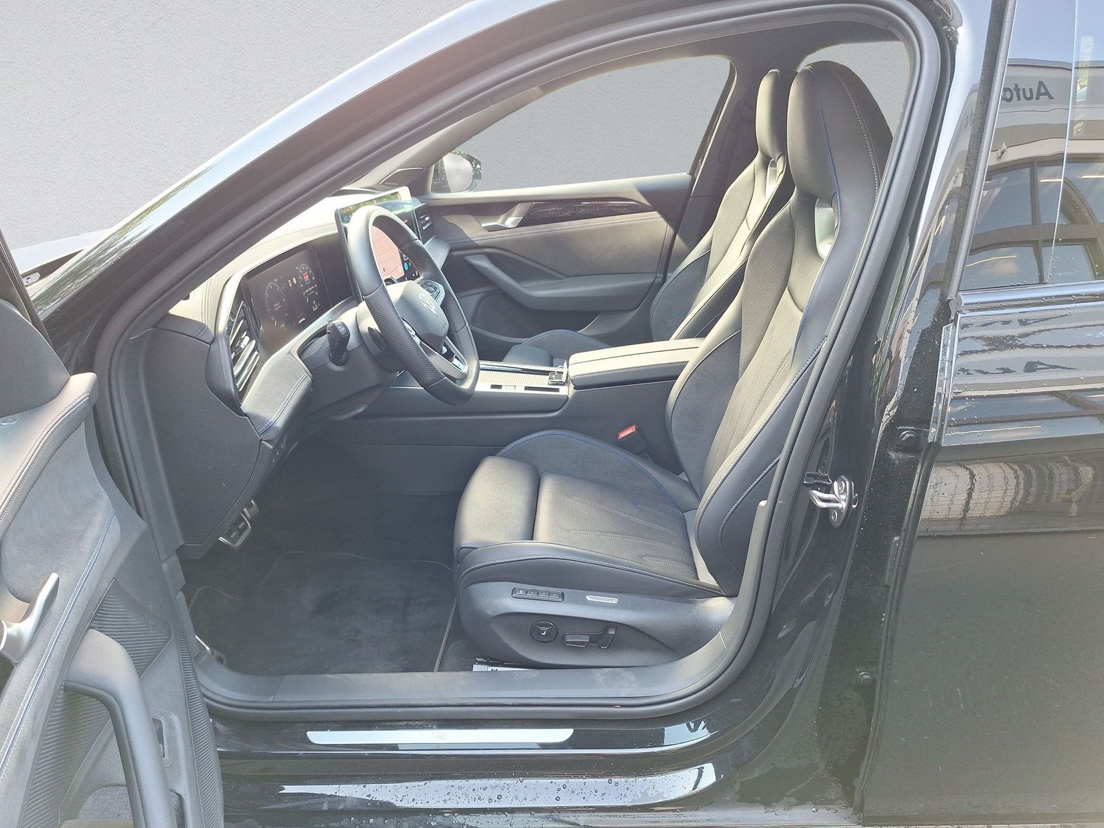 Volkswagen Passat TDI DSG 4Motion R-Line AHK HUD DCC foto 5