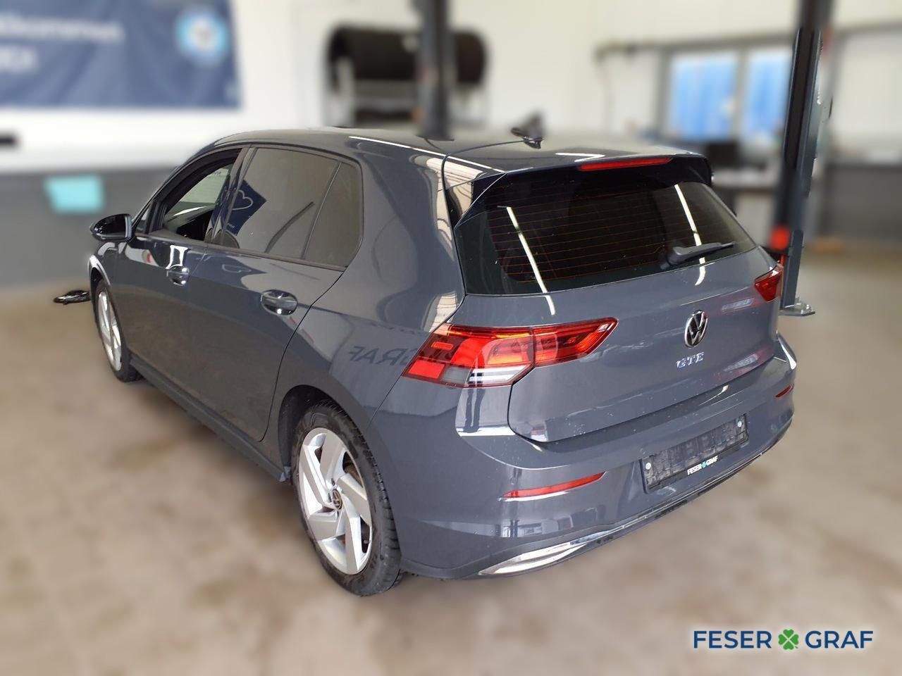 Volkswagen Golf VIII GTE 1.4 TSI eHybrid Navi SHZ LHZ PDC imagem 3