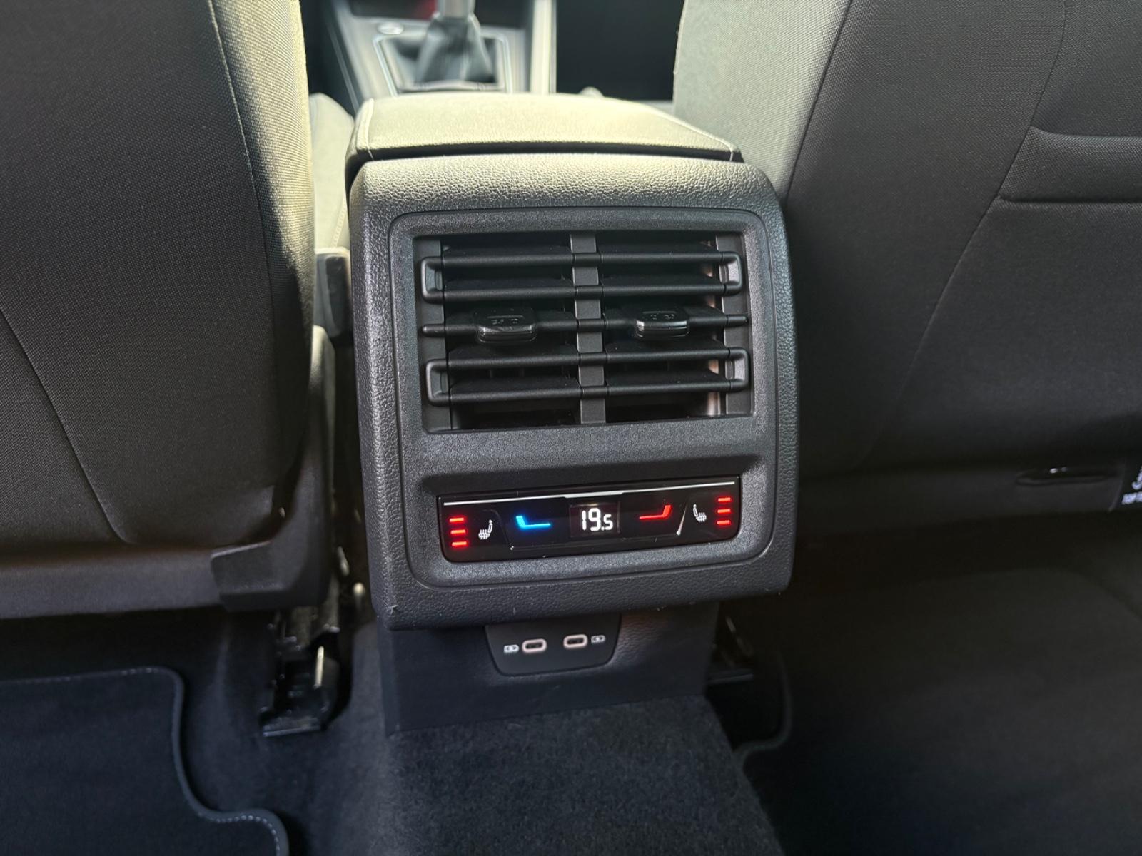 Volkswagen Golf VIII Lim. Active StHz/HuD/Kamera/ACC/Ambien, миниатюра 16