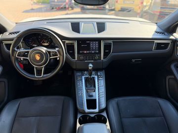 Porsche Macan - 11