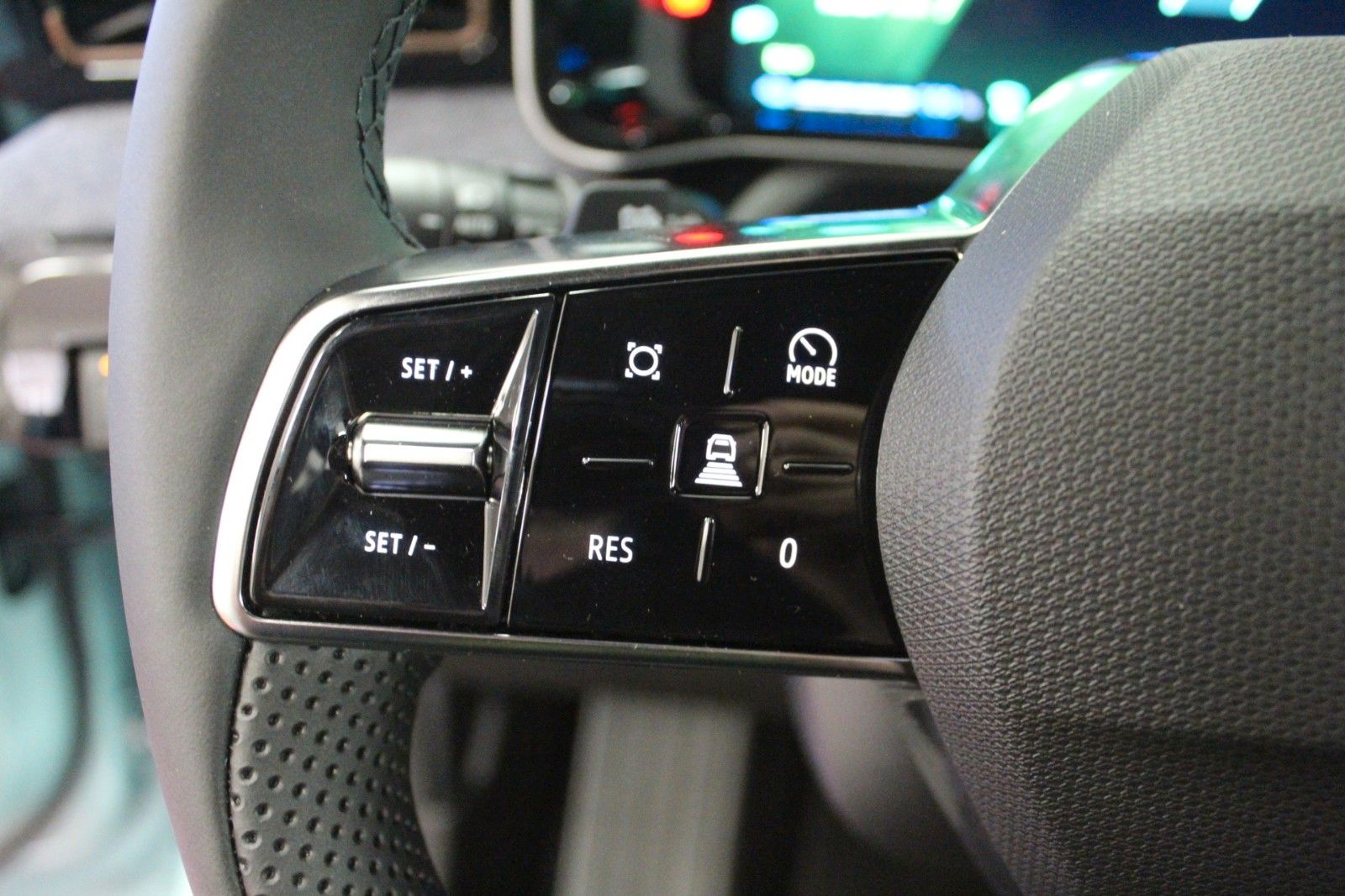 Fahrzeugabbildung Renault R 4 150 Comfort Range Techno*Winterpaket*