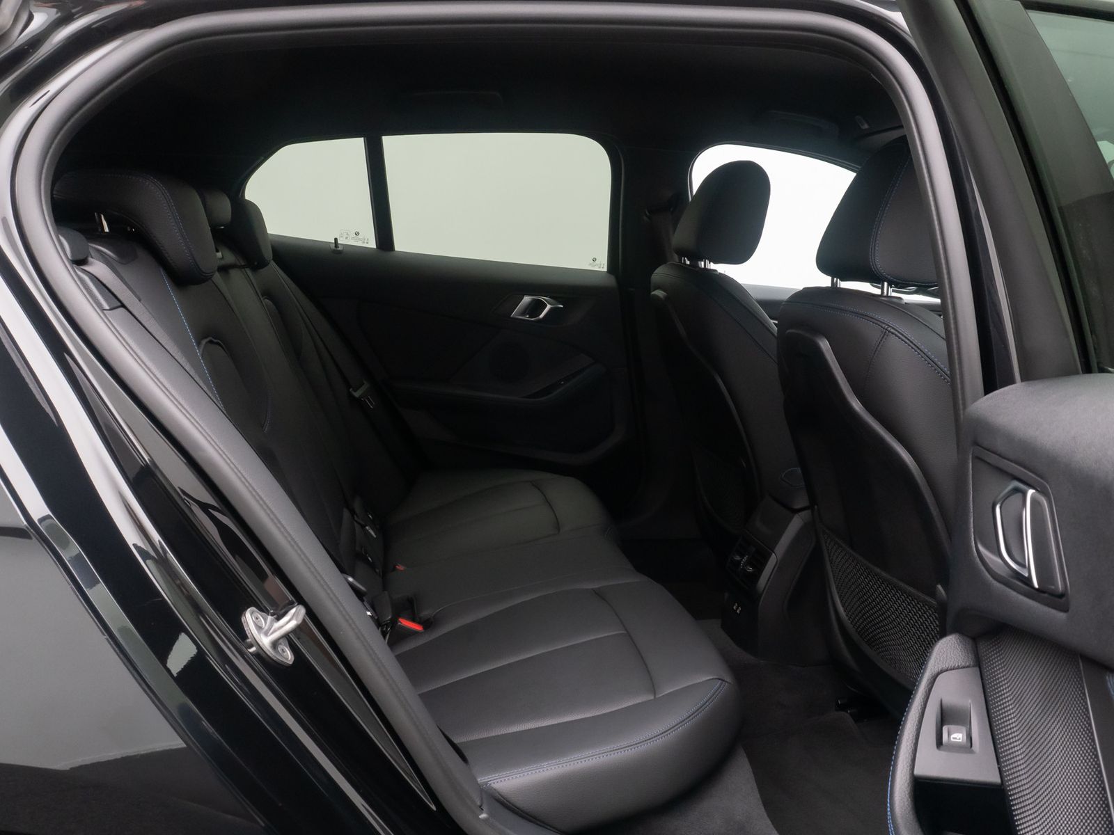 Fahrzeugabbildung BMW 120i M Sport HiFi Fernlich DAB Lenkradhzg 18Zoll