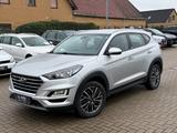 Hyundai Tucson 1.6, Aut, Navi, Kamera, Allwetter - silberne Hyundai TUCSON