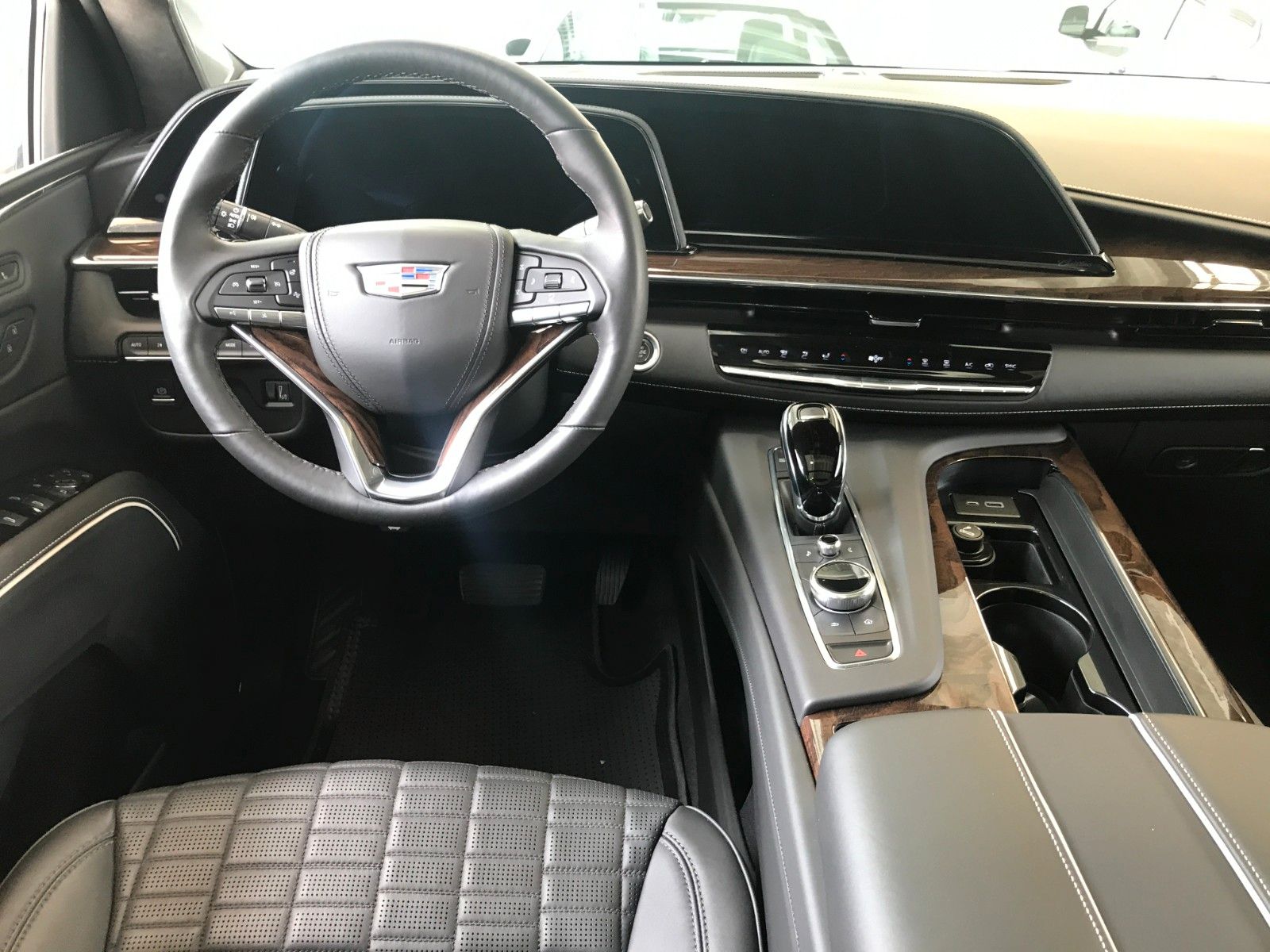 Fahrzeugabbildung Cadillac Escalade Sport Platinum 6.2 V8  4x4