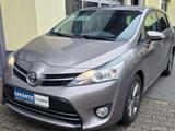 Toyota Verso Comfort* Aut* Navi* Camera * Garantie - Toyota Verso mit Diesel-Antrieb: Automatik