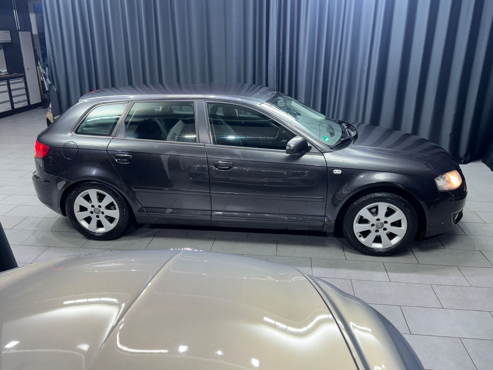 Fahrzeugabbildung Audi A3 Sportback 1.6 Ambiente