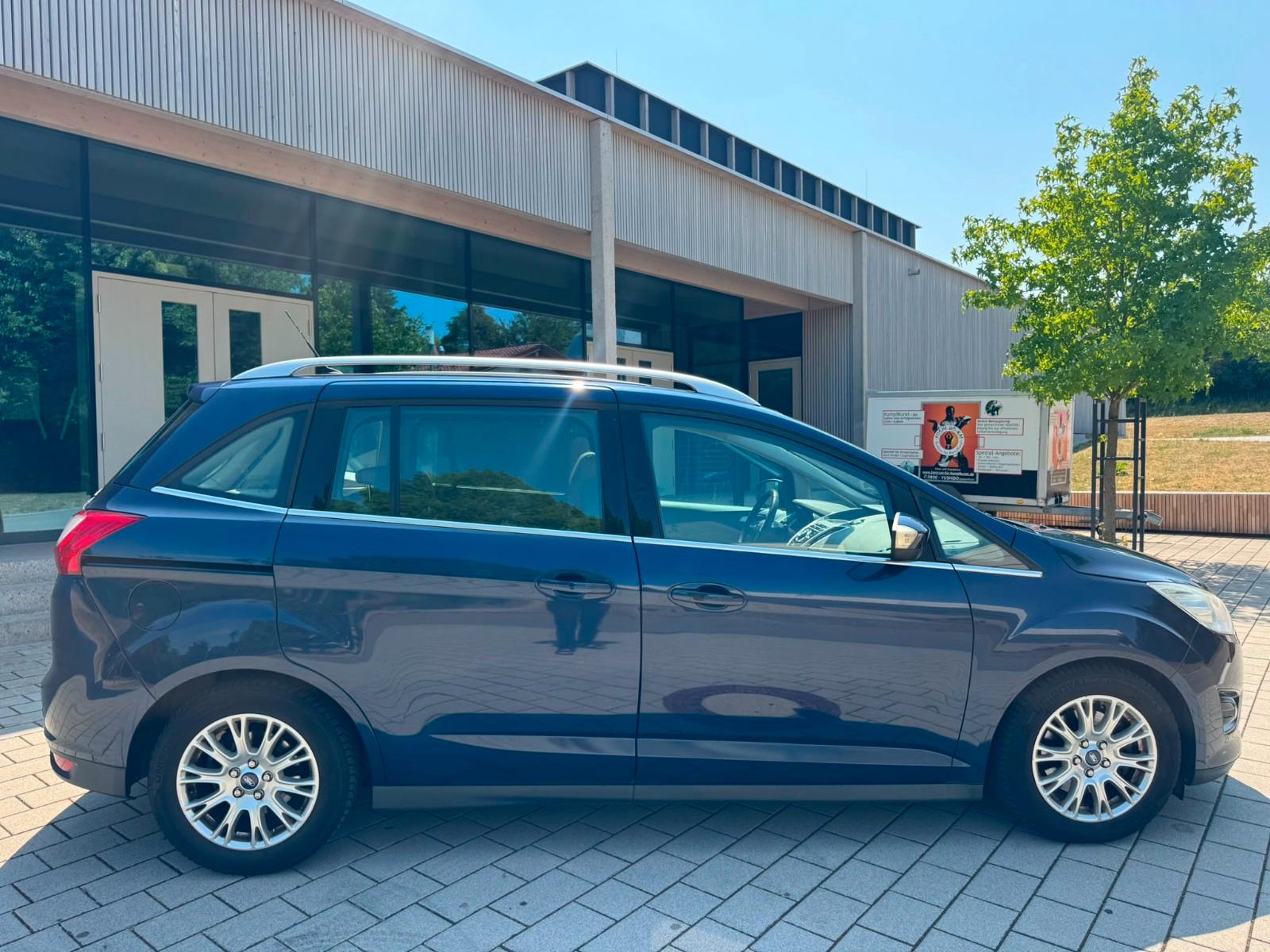 Ford Grand C-MAX 2011 — photo 6