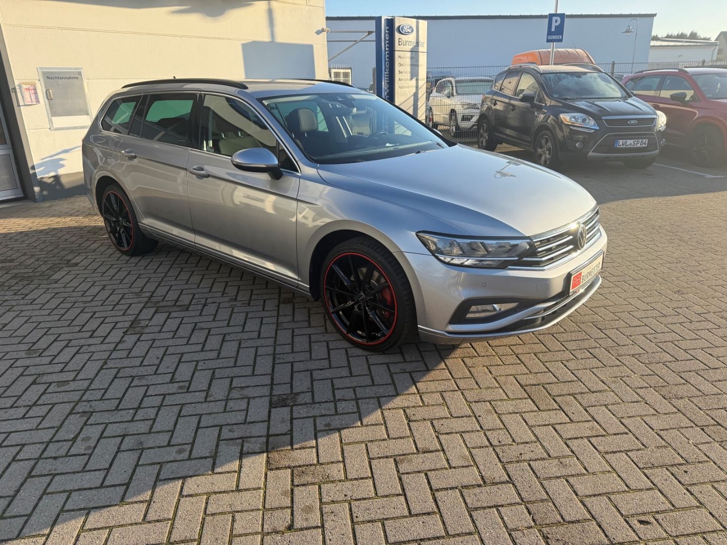 VW Passat Business AHK Navi LED ACC SHZ CarPlay And - Image 8