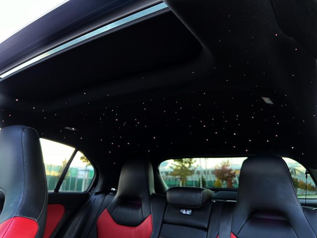 Fahrzeugabbildung Mercedes-Benz A 250 AMG Paket Panorama