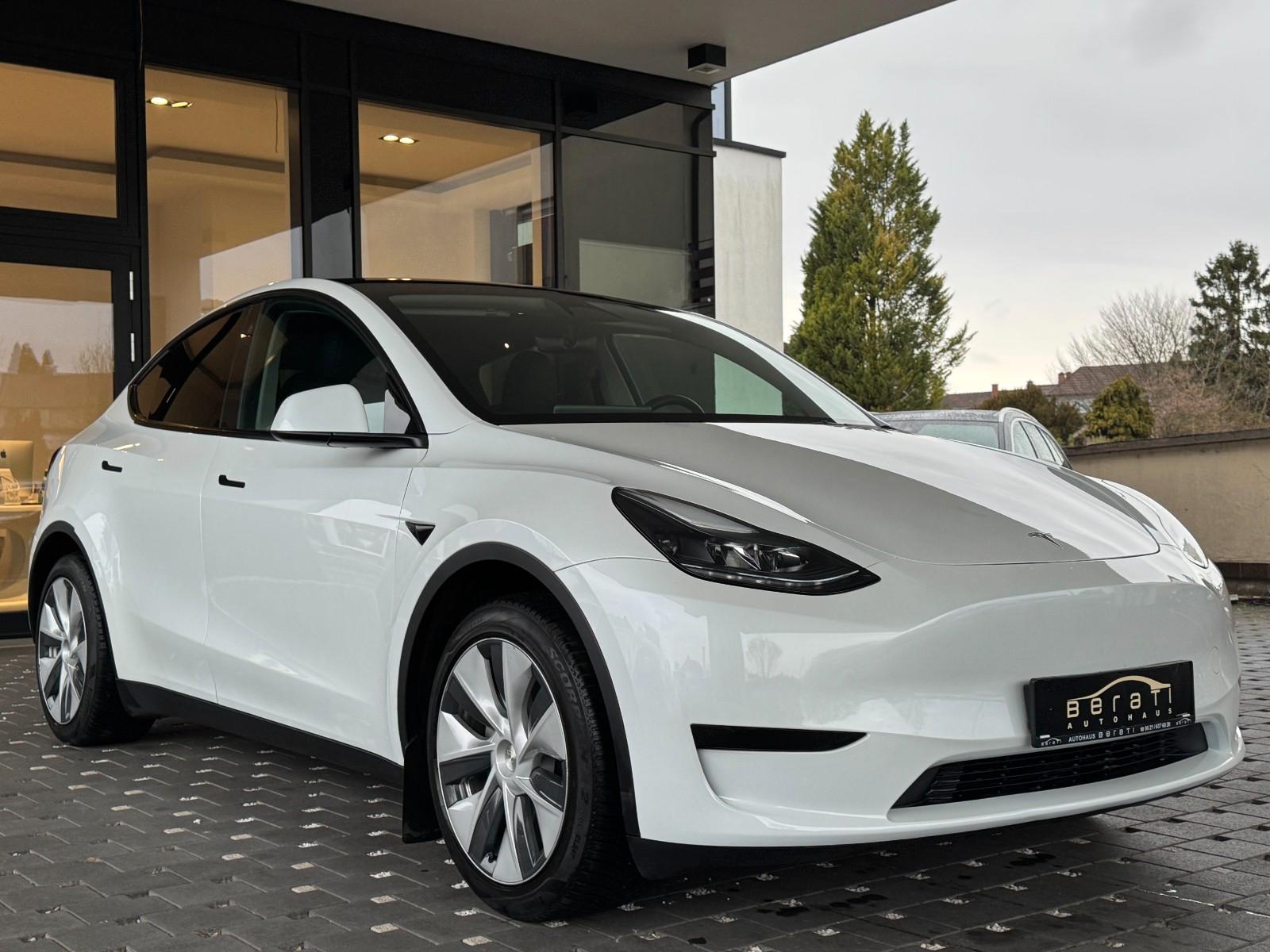 Tesla Model Y Premium Lang Range Allrad/581km 93% /AHK