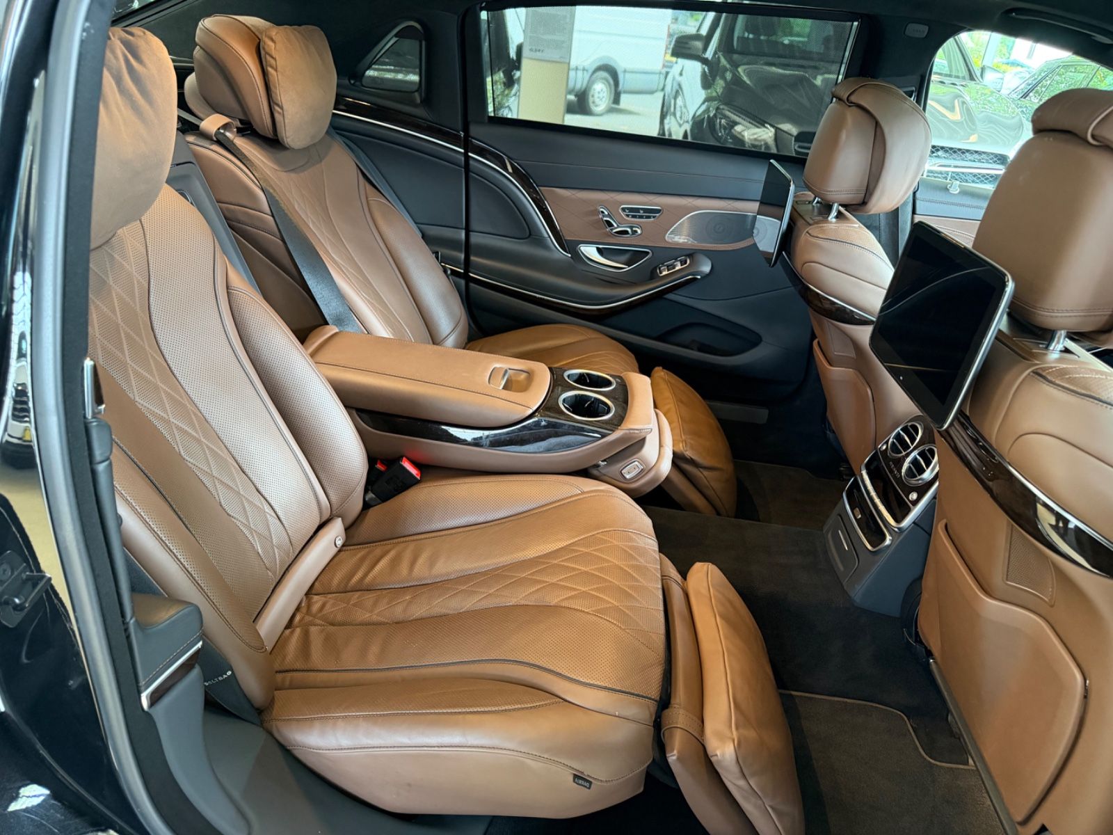 Fahrzeugabbildung Mercedes-Benz S 560 S Maybach Limousine 4Matic