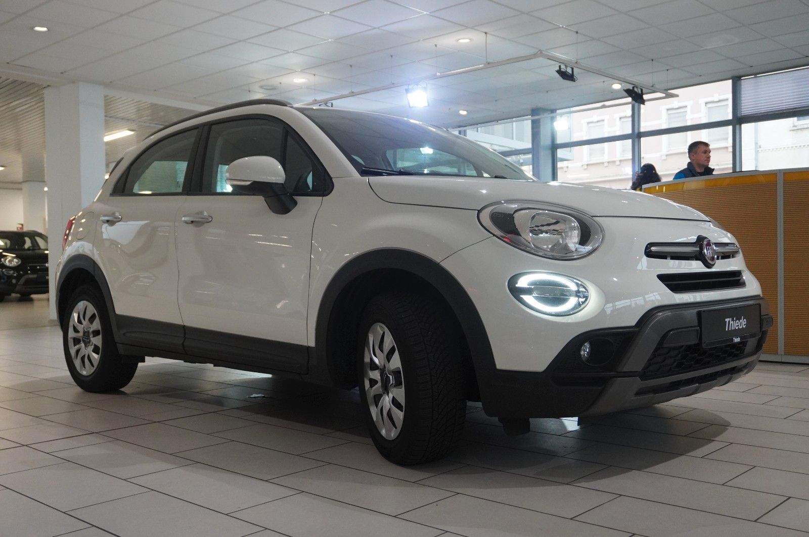 Fahrzeugabbildung Fiat 500X 1.3T CROSS DCT NAVI/LED/PDC/SPORT/TEMP/DAB+