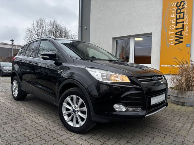 Ford Kuga Titanium = Automatik - Schiebedach - Navi =