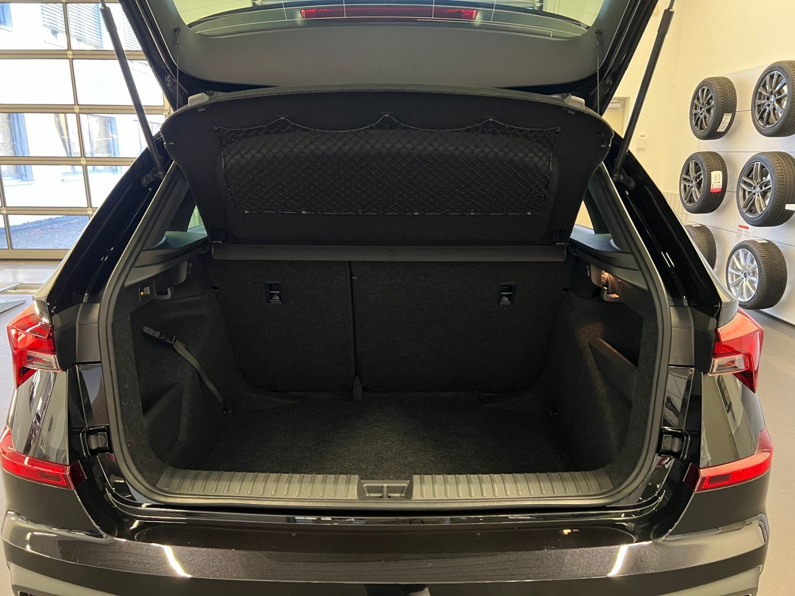 Fahrzeugabbildung SKODA Kamiq Monte Carlo 1.5 TSI DSG *AHK*