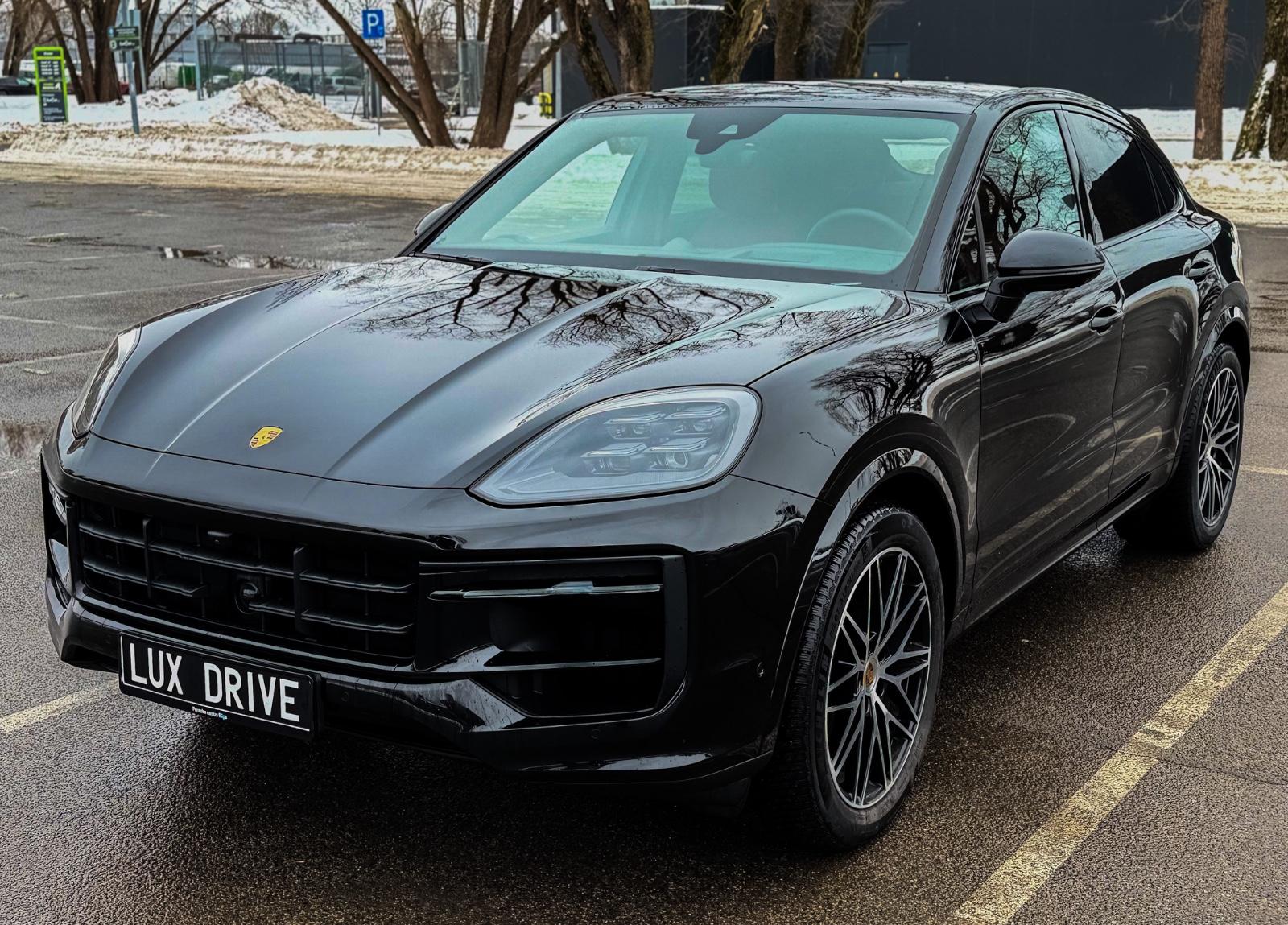 Porsche Cayenne Coupe Black Edition
