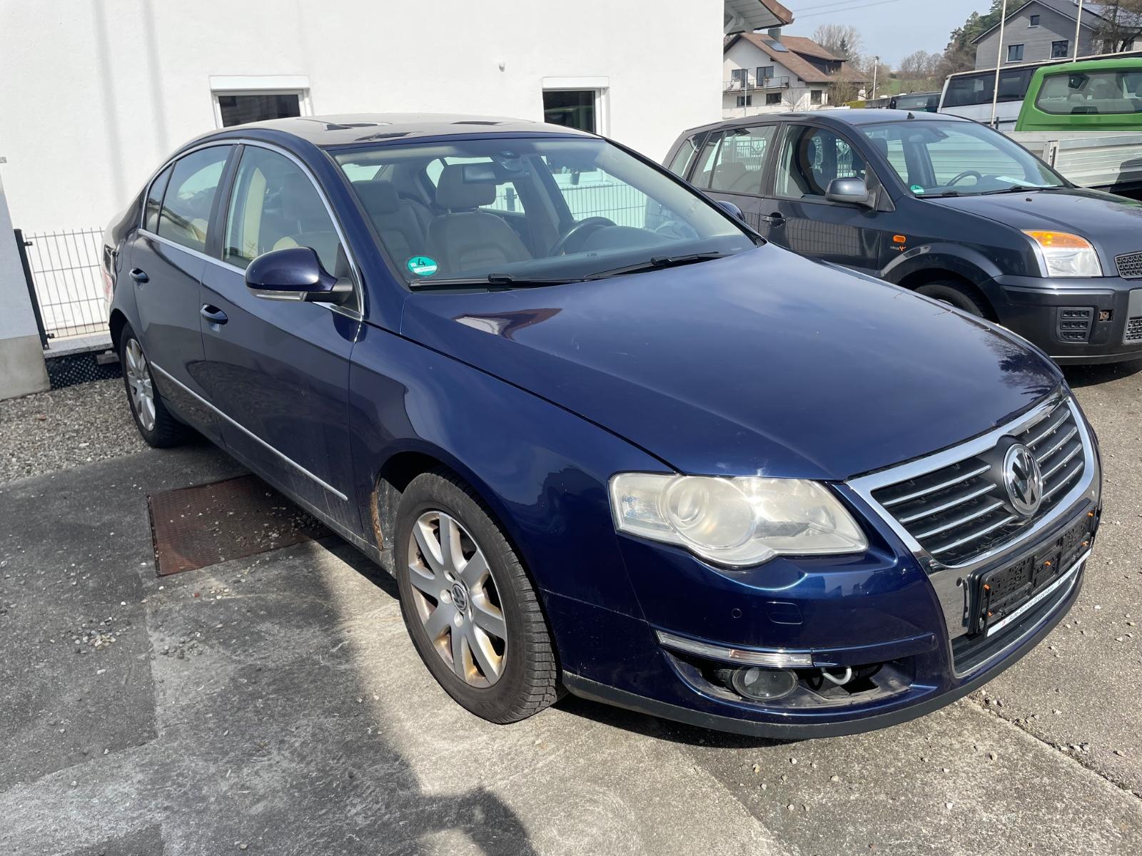 Volkswagen Passat 2.0FSI. Highline.Zahnriemen defekt.Leder.