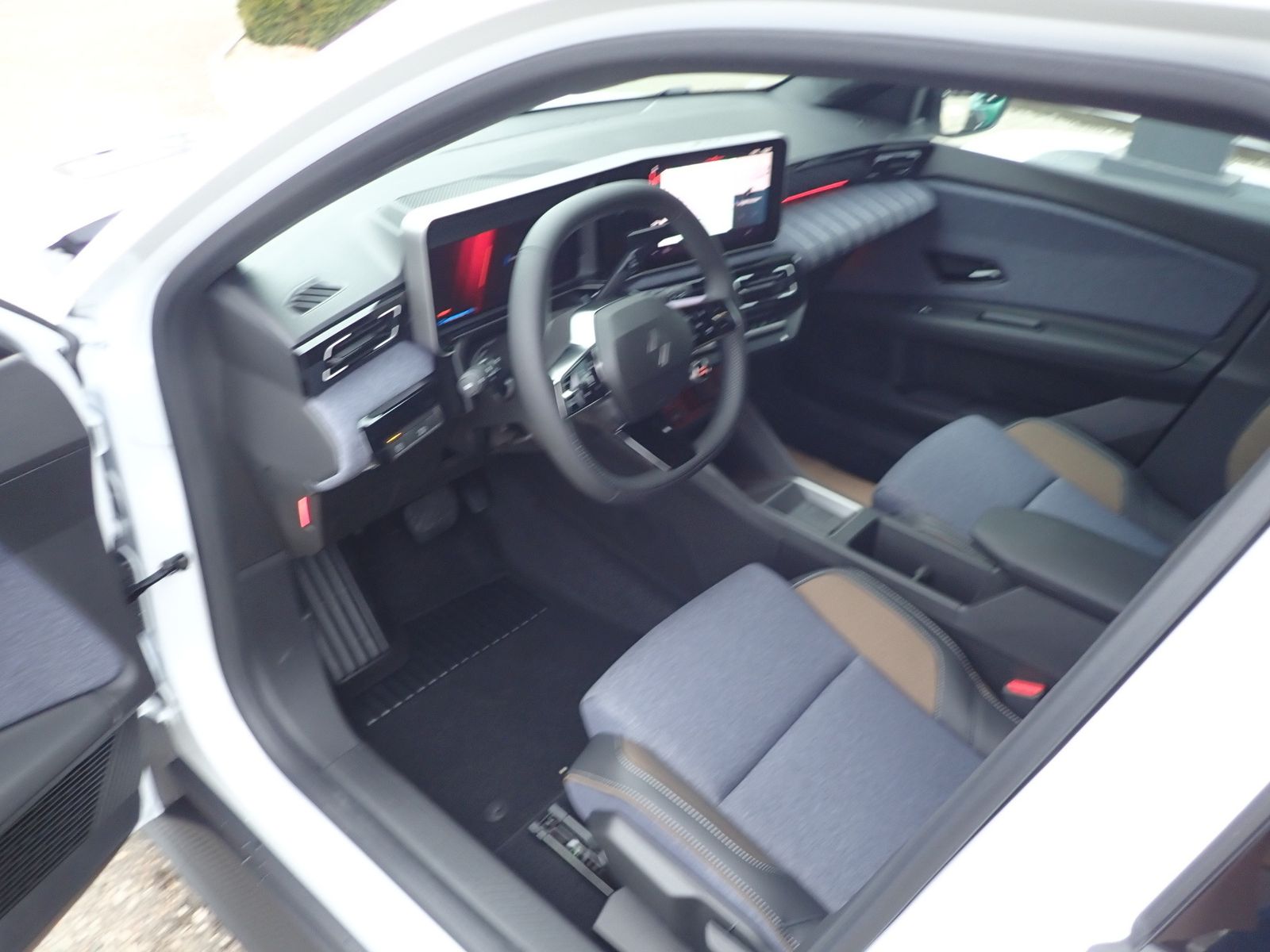 Fahrzeugabbildung Renault R 5 E-Tech elektrisch Techno 150 Comfort Range