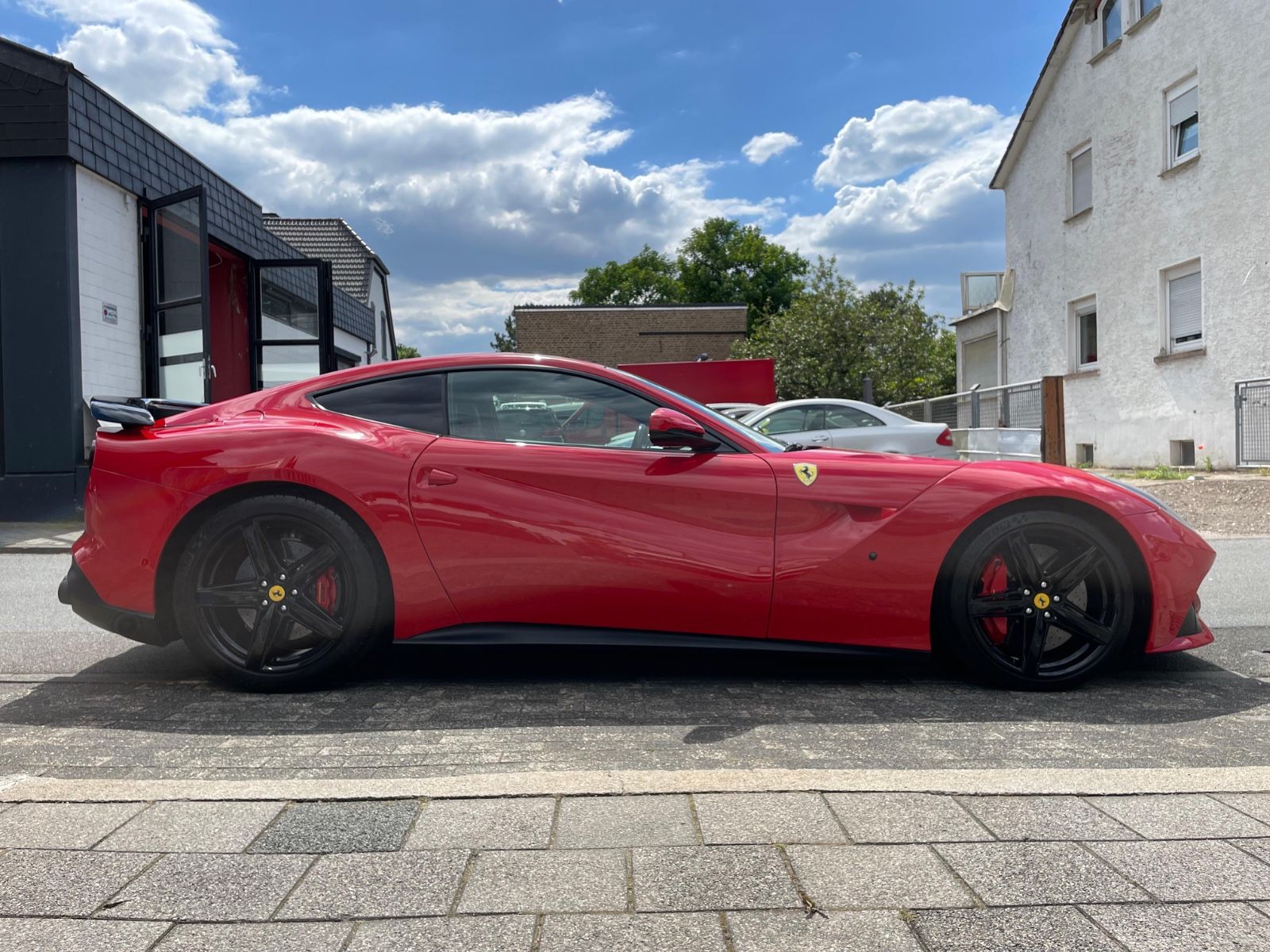 Fahrzeugabbildung Ferrari F12 Berlinetta Novitec |Carbon|LED Lenkrad|Navi|