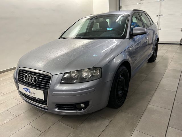 Audi A3 Sportback 1.6 FSI Attraction