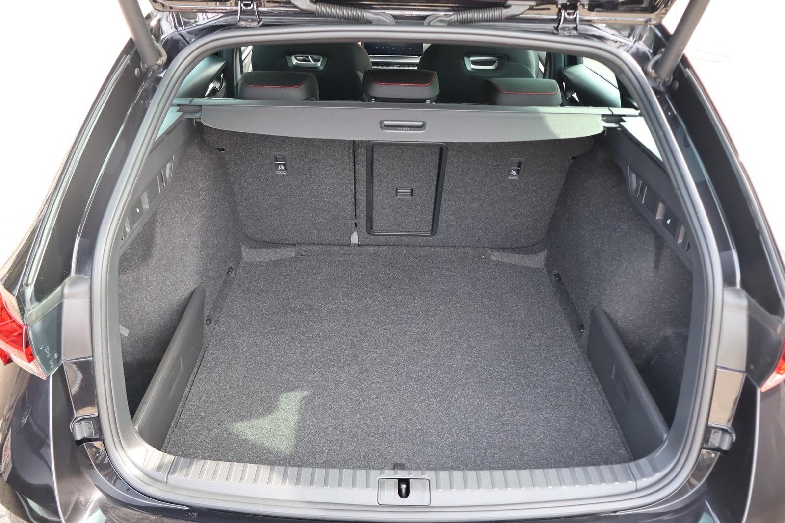 Skoda Octavia Combi 2.0 RS DSG LED Navi Sitzheizung