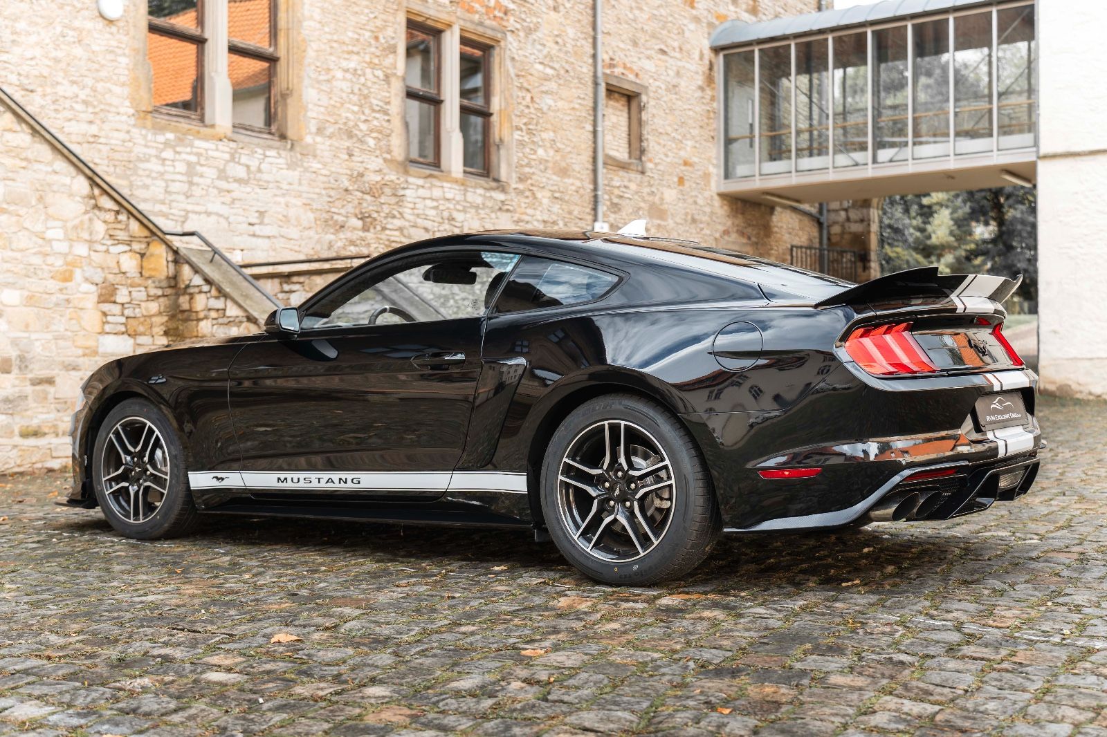 Fahrzeugabbildung Ford Mustang 2,3L Ecoboost LED KAM TOTW SZH ALC
