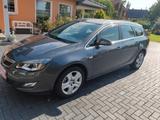 Opel Astra Sports Tourer 1.4 Turbo Sport 103kW Sport - Opel Astra aus 2010: Turbo