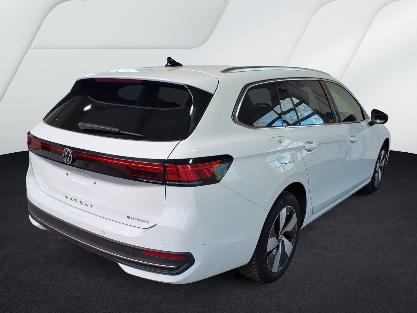 Volkswagen Passat Variant 1.5 eHybrid DSG Business LED NAVI imagem 3