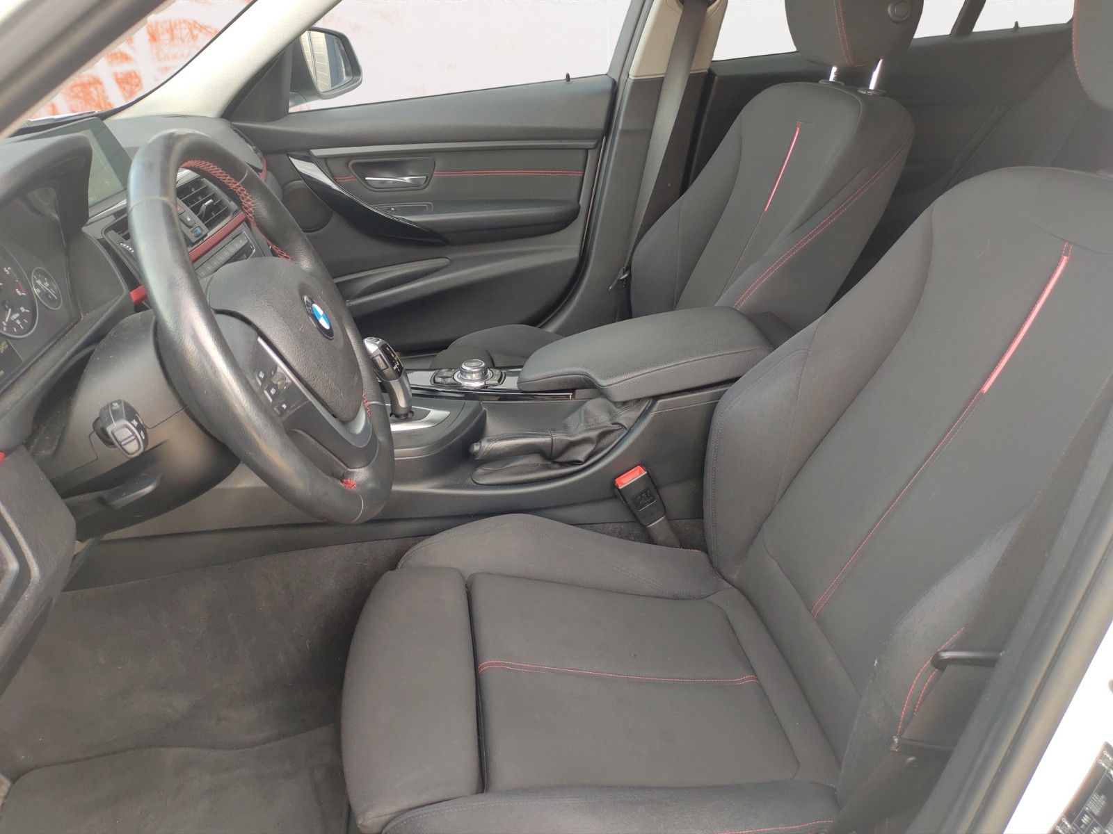 Fahrzeugabbildung BMW 335 Baureihe 3 Touring 335d xDrive