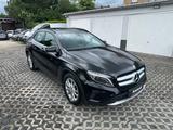Mercedes-Benz GLA 250 - Garantie, 1.Hand, Klima, HU Neu, 8FB - Mercedes-Benz GLA 250 aus 2015