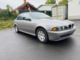 BMW 520i  - BMW 520 aus 2001: 520i