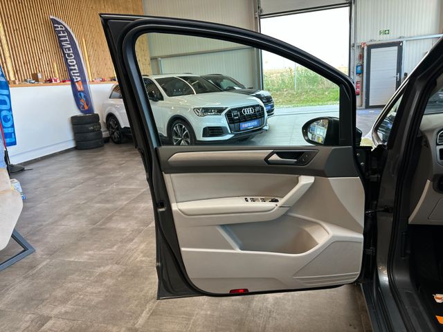 MYAUTOCENTER – Gebraucht- und Jahreswagen mit Werkstattservice in Pfaffenhofen Volkswagen Touran Comfortline BMTStart-Stopp *7 Sitzer*ACC