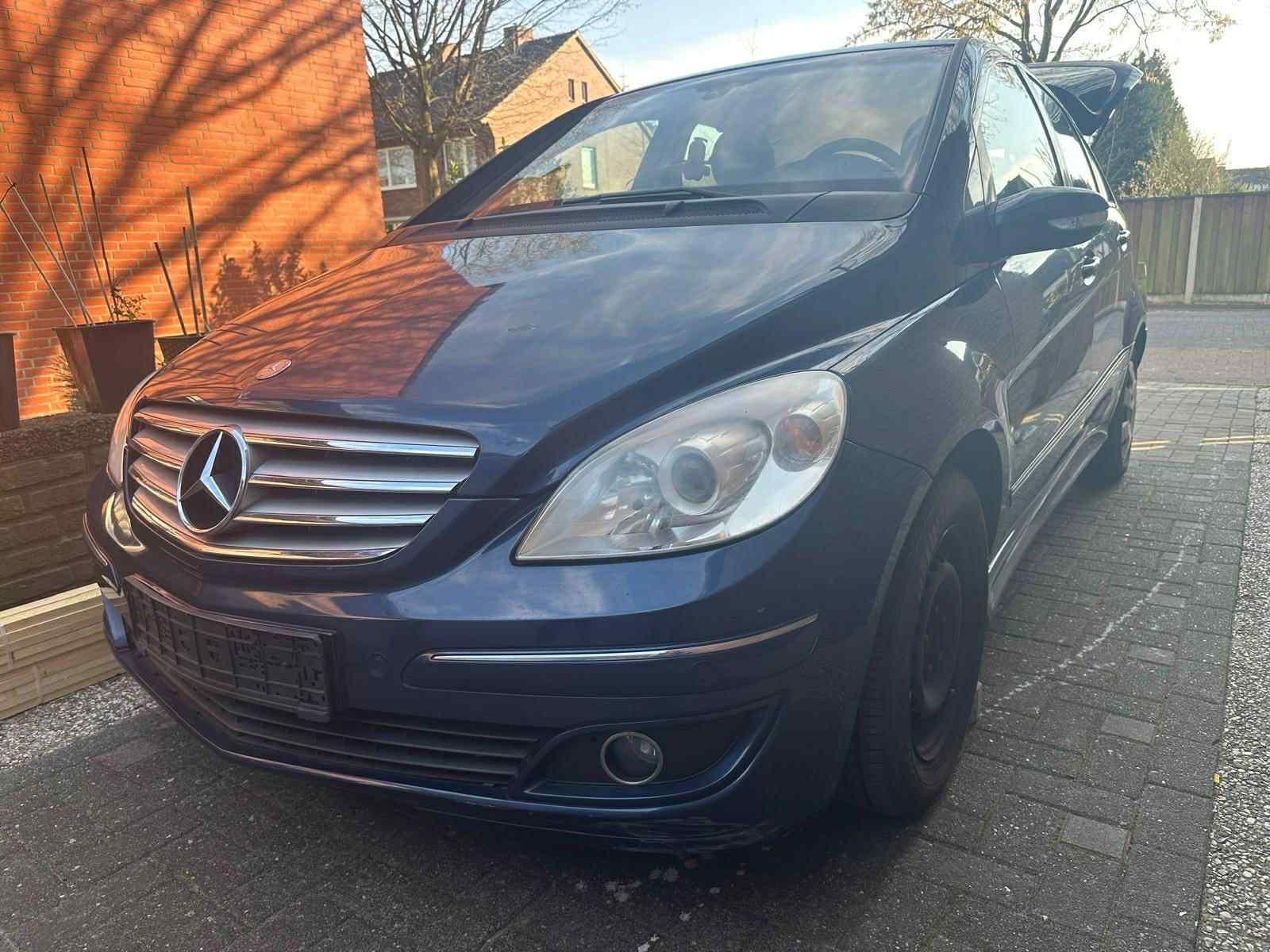 Mercedes-Benz B 170