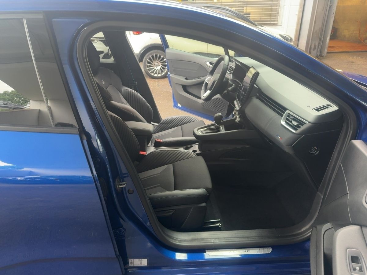 Fahrzeugabbildung Renault Clio ESPRIT ALPINE E-TECH FULL HYBRID 145
