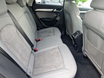 Audi Q3 2.0 TDI quatro sport Standheitzung
