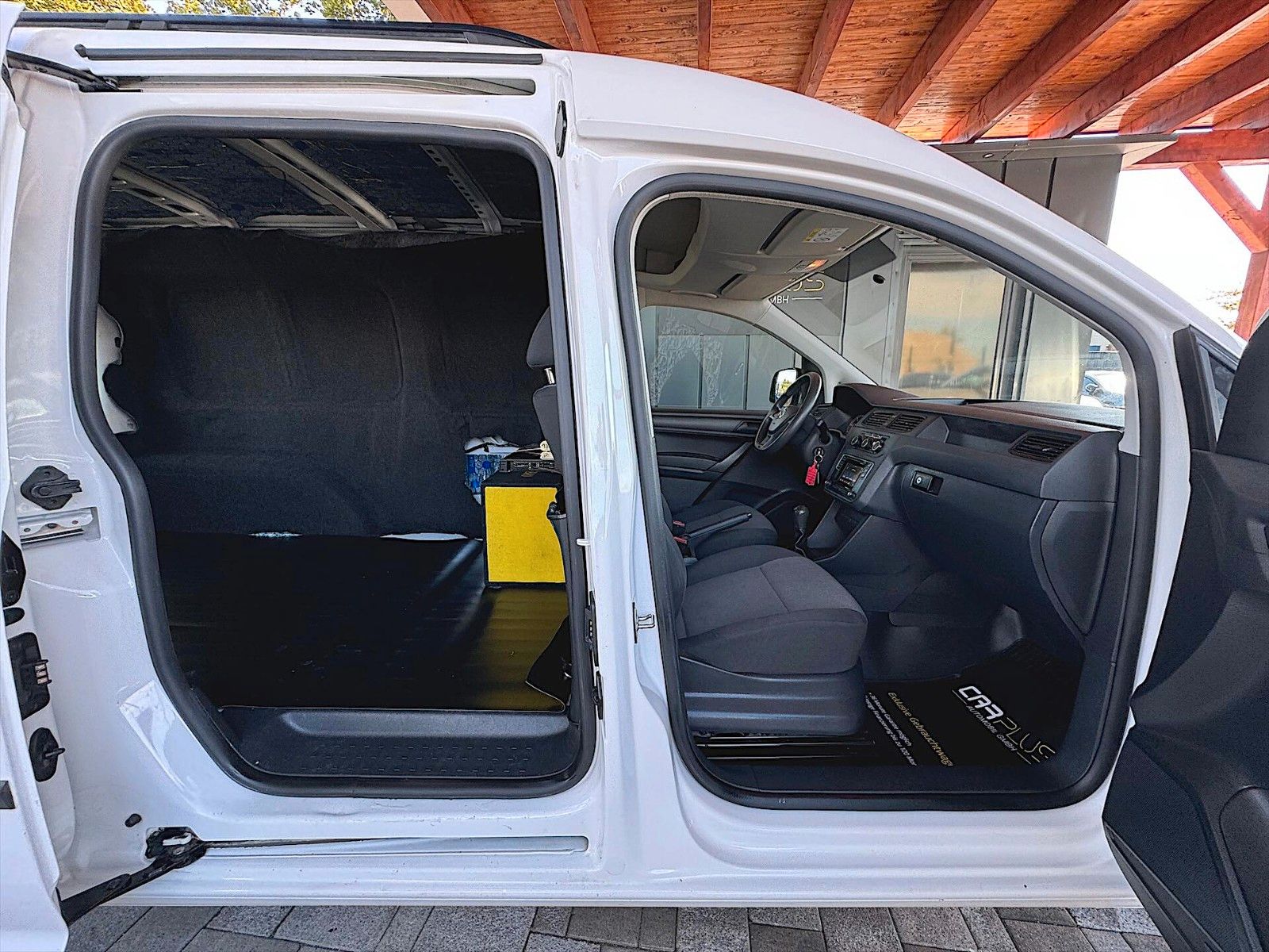 Fahrzeugabbildung Volkswagen Caddy 2.0 TDI Maxi Kasten BMT *Klima*Top Zustand