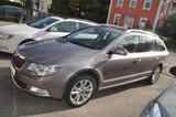 Skoda Superb 1.8 TSI DSG Vollausst., Elegance Combi  - Skoda Superb aus 2011: Kombi