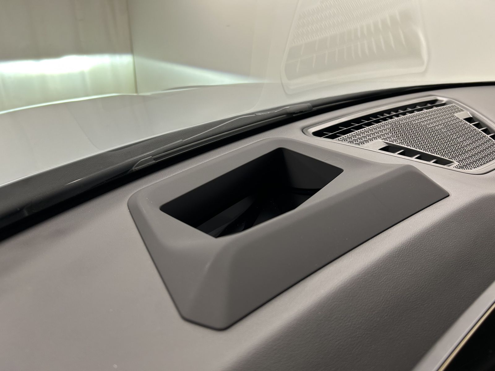 BMW iX2 - Bild 34