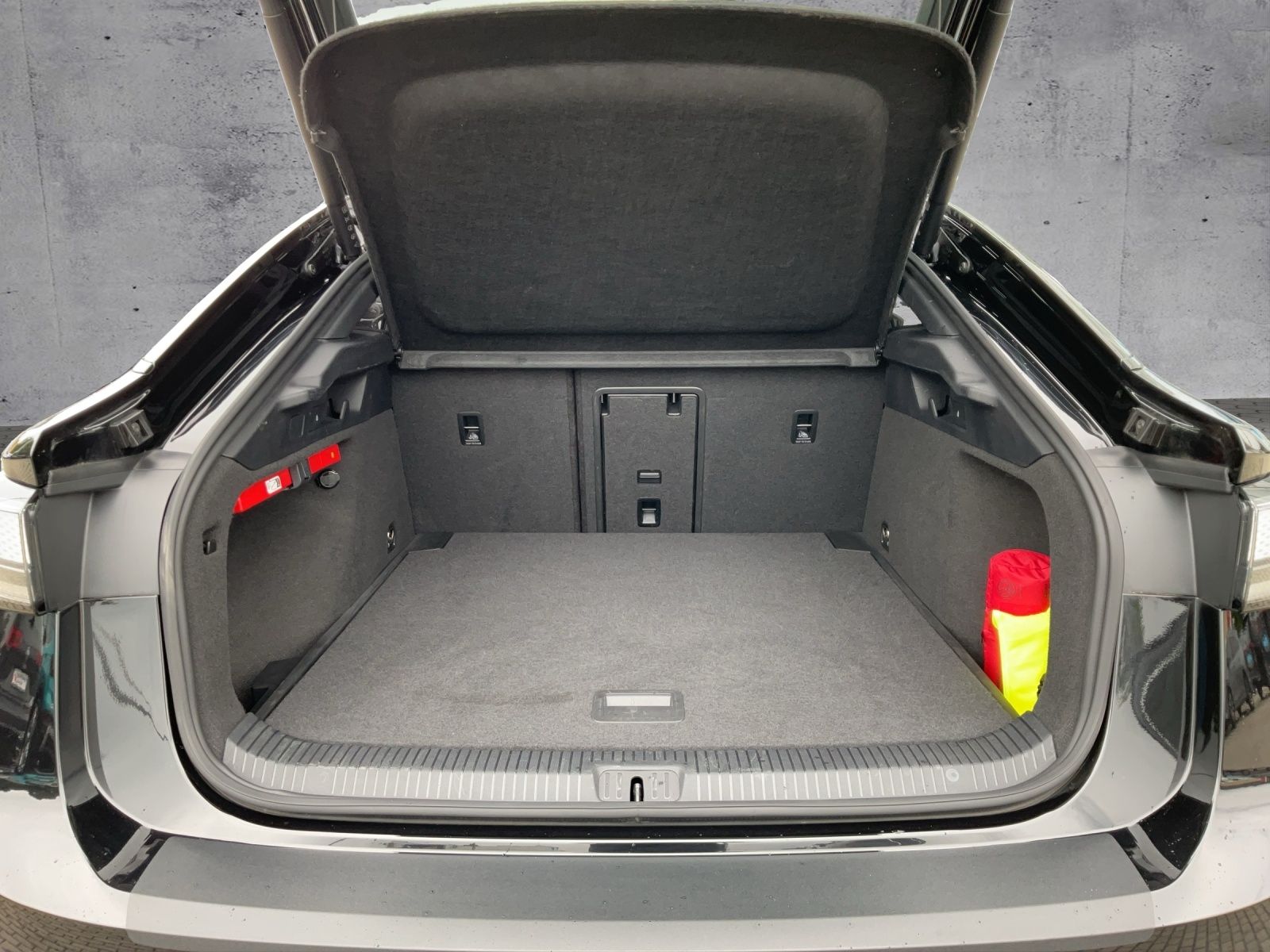 Volkswagen ID.7 Pro 82kWh DCC PANO EL.SITZ H&K 360° foto 13