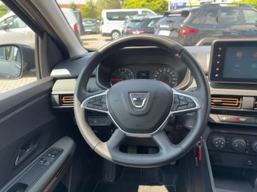 Dacia Sandero Stepway Comfort TCe 90 PS mit Navi Einpa