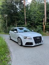 Audi RS3 2.5 TFSI S tronic quattro Sportback - 550 PS - Audi RS3 mit Benzin-Antrieb: Limousine, Automatik