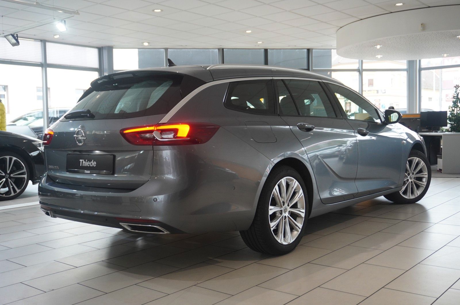 Fahrzeugabbildung Opel Insignia B ST 2.0D ELEGANCE NAVI/LED/KAMERA/DAB+