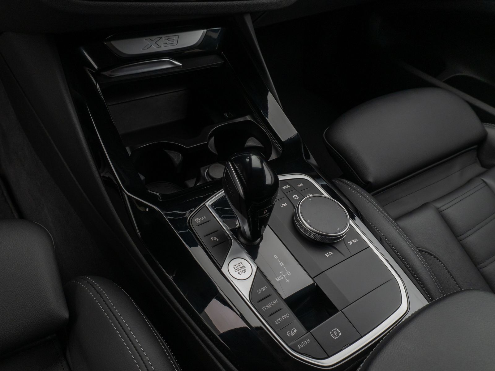 Fahrzeugabbildung BMW X3 xD20d Kamera DAB Leder Parkassis Sport 19Zoll