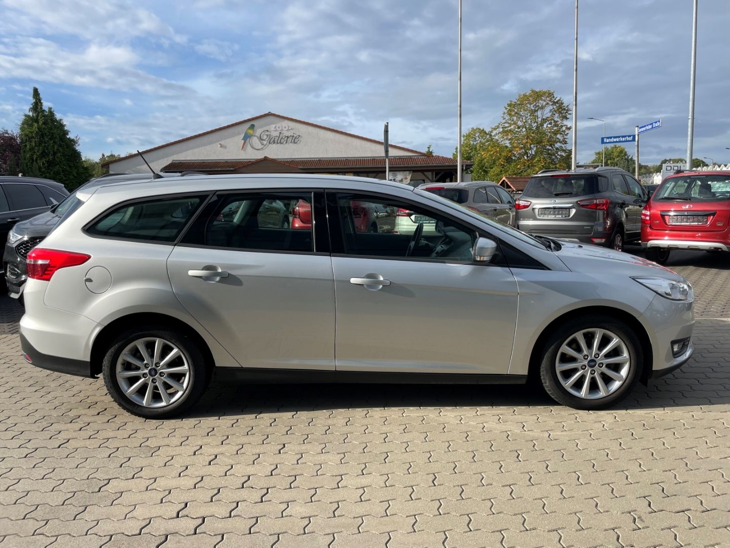 Fahrzeugabbildung Ford Focus Business Klima Bluetooth Tempomat