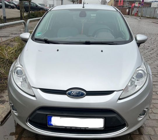 Ford FORD FIESTA SILBER