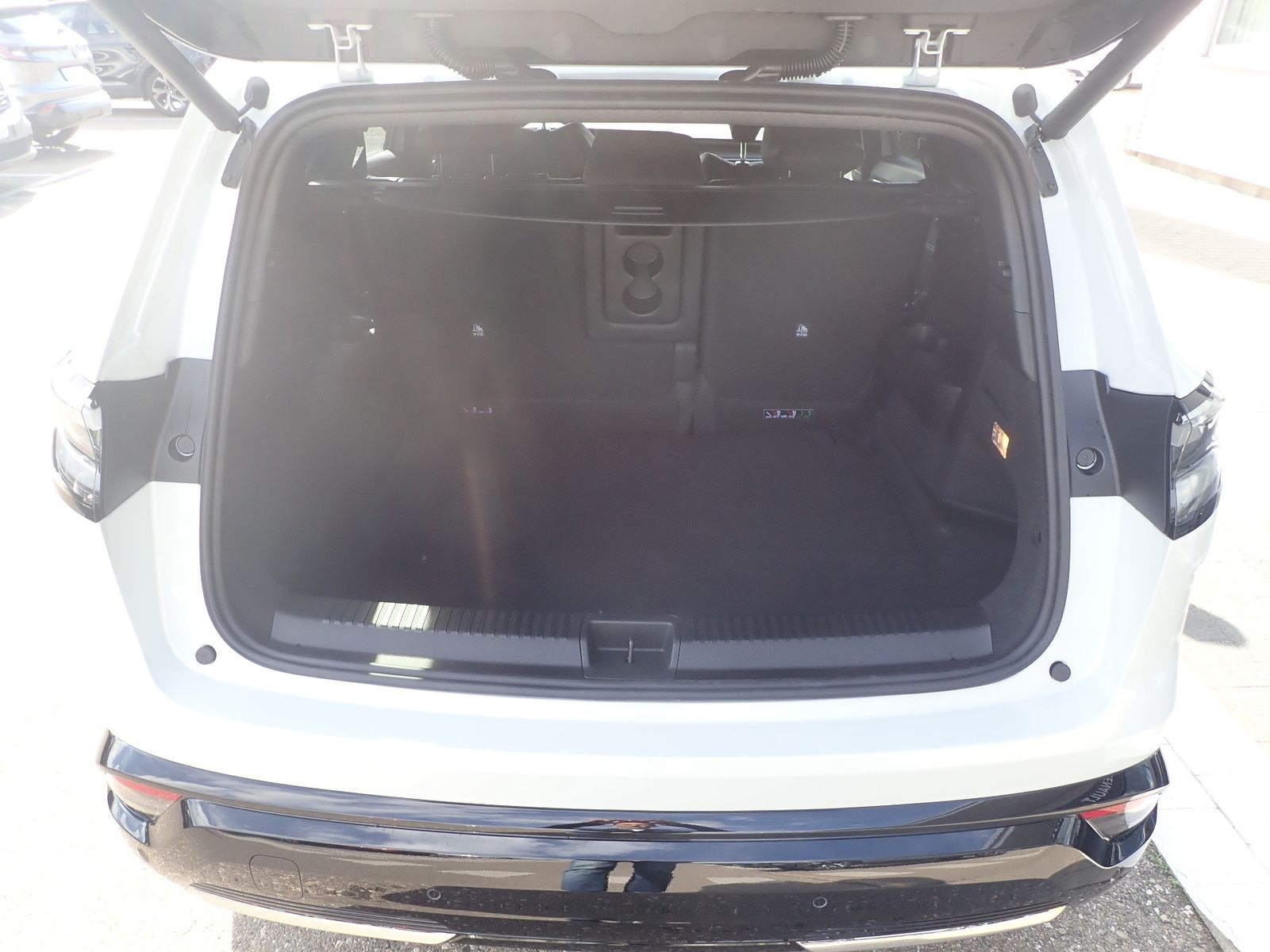 Fahrzeugabbildung Renault Espace 6 Esprit Alpine Full Hybrid E-Tech 200 5-