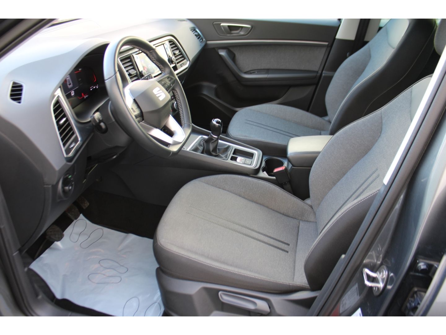 Fahrzeugabbildung SEAT Ateca 1.5 TSi Style LED GRA PDC RFK Full Link AH