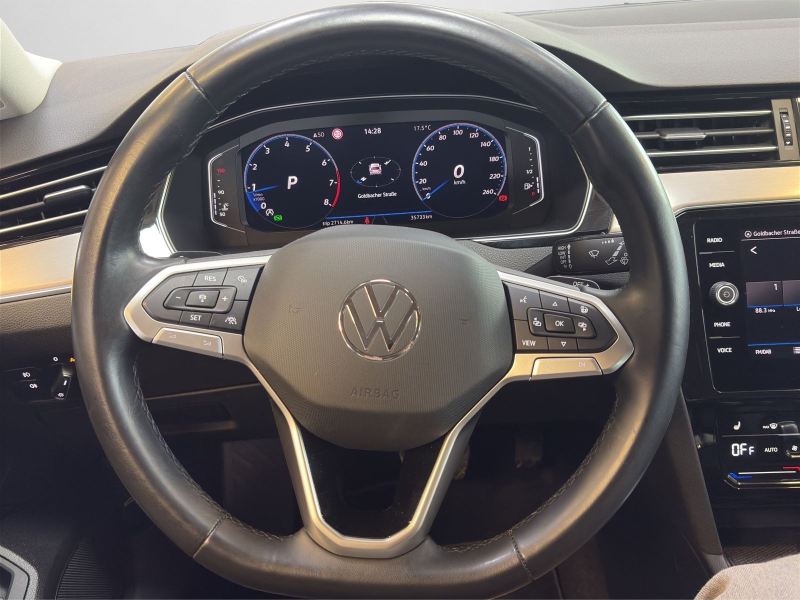 Volkswagen Passat Variant - Bild 10