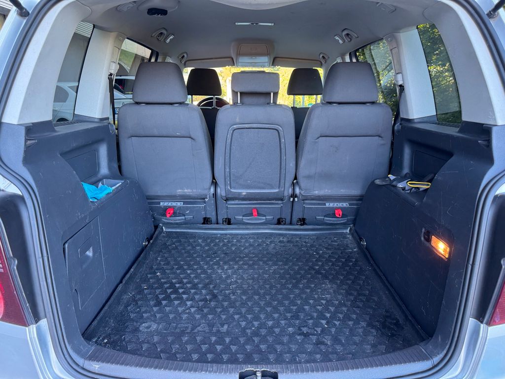 Volkswagen Touran Highline 2.0 TDI DSG,Klima,AHK