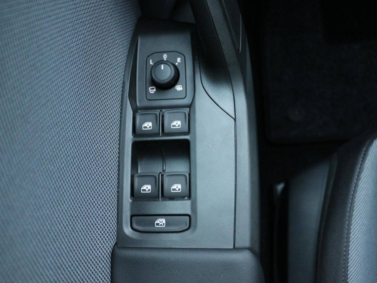 Fahrzeugabbildung SEAT Leon 1.5 eTSI Style Edition DSG