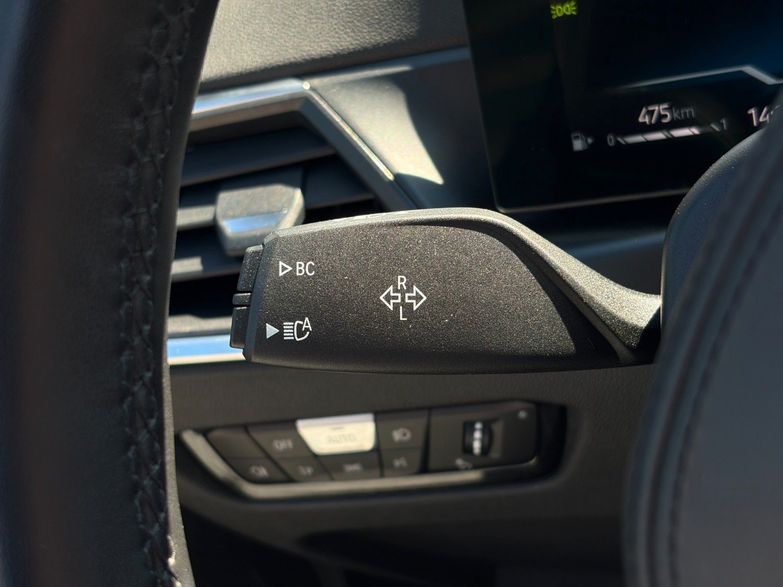 Fahrzeugabbildung BMW 320i Limo M Sport TEMP HD GSD Galvanik Alcantara